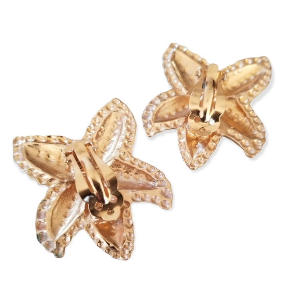 Vintage Diane Von Furstenberg Couture Starfish Matte Goldtone Clip Earrings - Picture 10 of 11